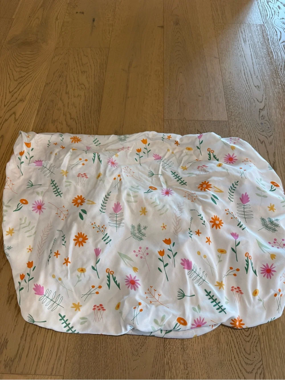 Kids Floral & Confetti Print silk crib sheets